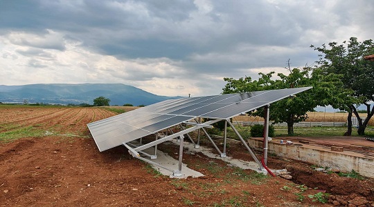 φωτοβολταικο σε επιχειρηση